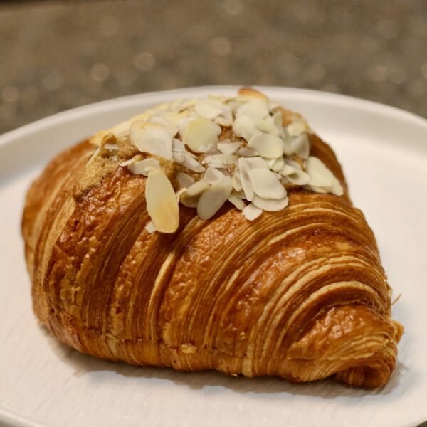 ALMOND CROISSANT